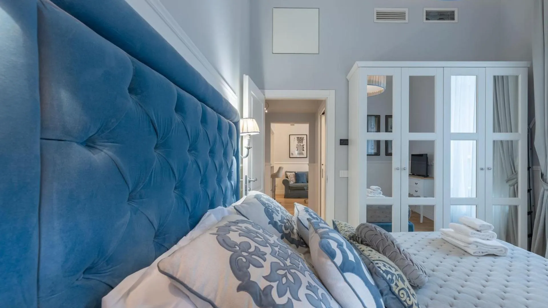 Florence Design Apartment With Large Terrace